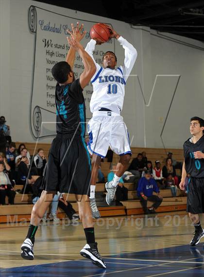 Thumbnail 2 in Malibu vs. Cathedral City (MaxPreps Holiday Classic) photogallery.