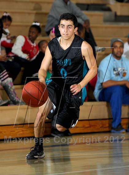 Thumbnail 3 in Malibu vs. Cathedral City (MaxPreps Holiday Classic) photogallery.