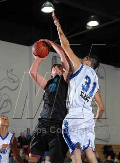 Thumbnail 3 in Malibu vs. Cathedral City (MaxPreps Holiday Classic) photogallery.