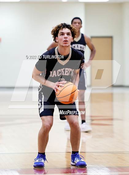 Thumbnail 3 in Sprayberry @ Lassiter photogallery.