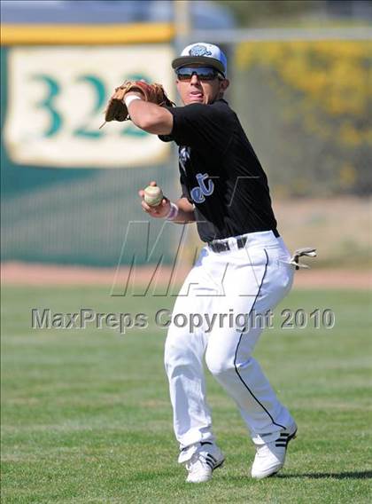 Thumbnail 3 in Prescott vs. Pueblo West (Coach Bob National Invitational) photogallery.