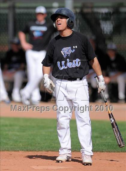 Thumbnail 3 in Prescott vs. Pueblo West (Coach Bob National Invitational) photogallery.