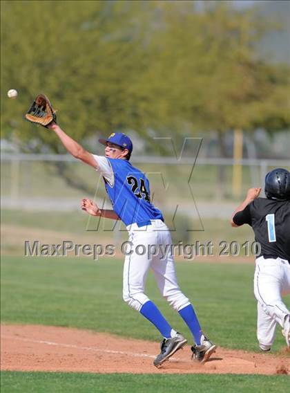 Thumbnail 2 in Prescott vs. Pueblo West (Coach Bob National Invitational) photogallery.