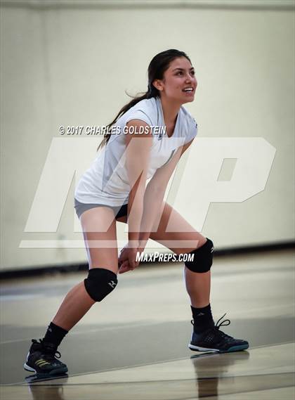 Thumbnail 3 in Oak Park @ Camarillo photogallery.