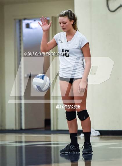 Thumbnail 3 in Oak Park @ Camarillo photogallery.