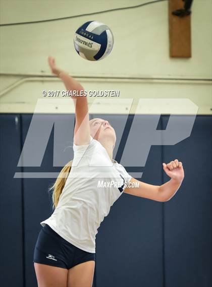 Thumbnail 1 in Oak Park @ Camarillo photogallery.