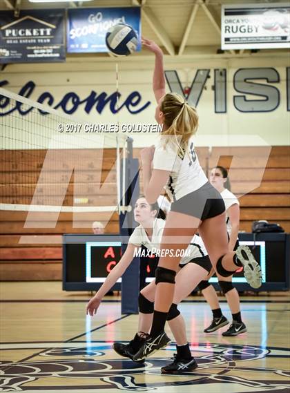 Thumbnail 3 in Oak Park @ Camarillo photogallery.