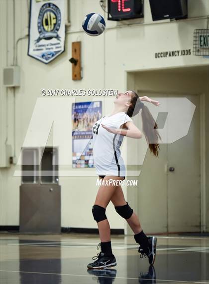 Thumbnail 2 in Oak Park @ Camarillo photogallery.