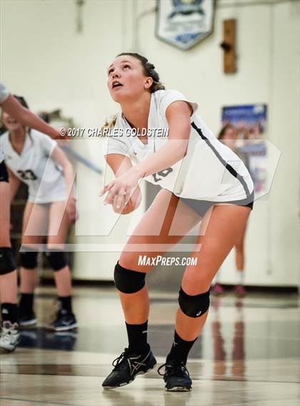 Thumbnail 3 in Oak Park @ Camarillo photogallery.