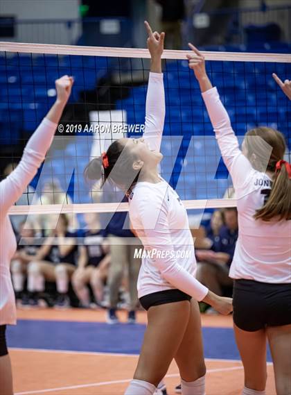 Thumbnail 2 in Jonesboro vs. Greenwood (AAA 5A Semifinal) photogallery.