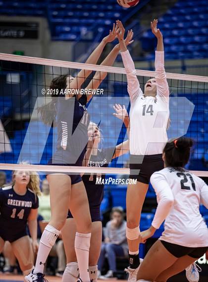 Thumbnail 3 in Jonesboro vs. Greenwood (AAA 5A Semifinal) photogallery.