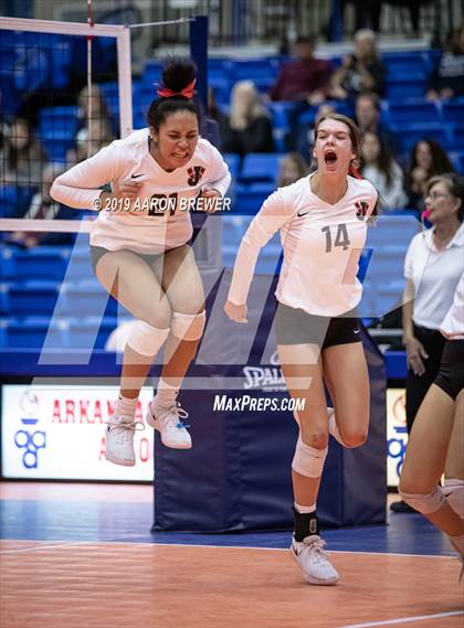 Thumbnail 3 in Jonesboro vs. Greenwood (AAA 5A Semifinal) photogallery.