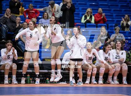 Thumbnail 2 in Jonesboro vs. Greenwood (AAA 5A Semifinal) photogallery.