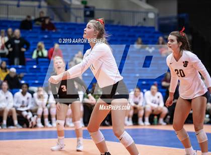 Thumbnail 2 in Jonesboro vs. Greenwood (AAA 5A Semifinal) photogallery.
