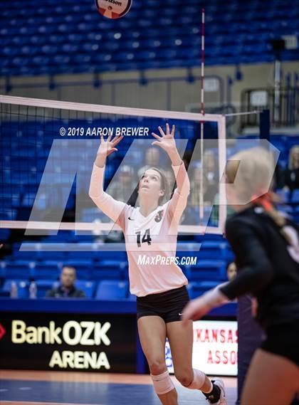 Thumbnail 1 in Jonesboro vs. Greenwood (AAA 5A Semifinal) photogallery.