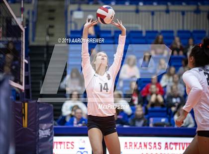 Thumbnail 2 in Jonesboro vs. Greenwood (AAA 5A Semifinal) photogallery.