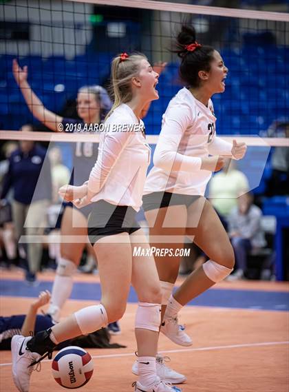Thumbnail 3 in Jonesboro vs. Greenwood (AAA 5A Semifinal) photogallery.