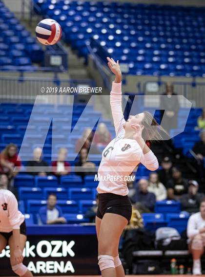 Thumbnail 3 in Jonesboro vs. Greenwood (AAA 5A Semifinal) photogallery.