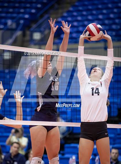 Thumbnail 2 in Jonesboro vs. Greenwood (AAA 5A Semifinal) photogallery.