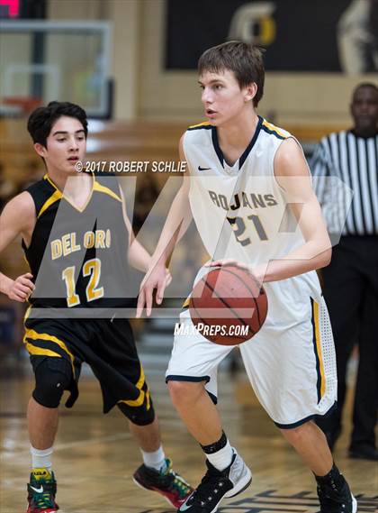 Thumbnail 1 in Del Oro @ Oak Ridge photogallery.