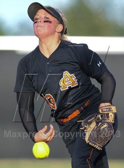Thumbnail 2 in Atlantic Coast vs. Sandalwood photogallery.
