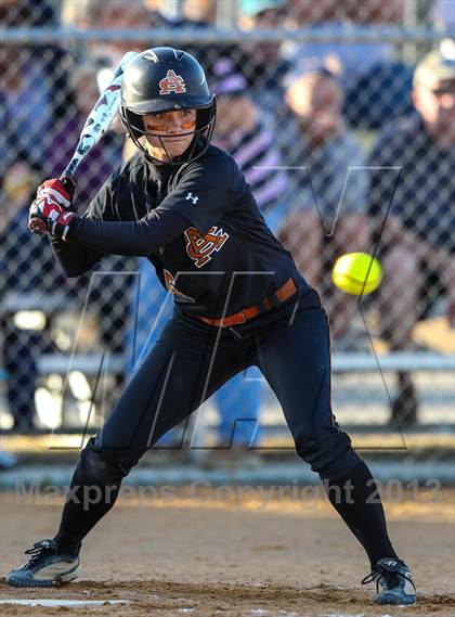 Thumbnail 2 in Atlantic Coast vs. Sandalwood photogallery.