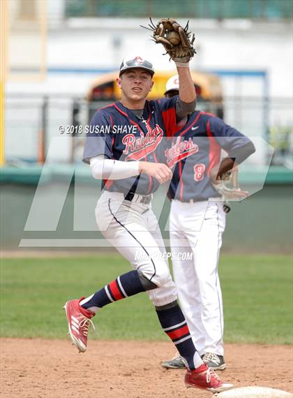 Thumbnail 2 in Central Catholic vs. Boston College High (MIAA Division 1A Quarterfinal) photogallery.