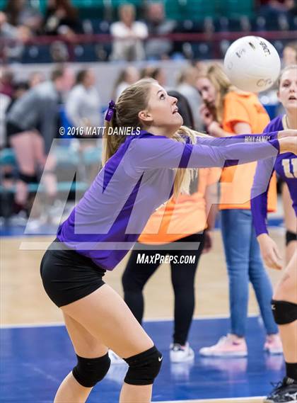 Thumbnail 2 in Eagle Valley vs. Holy Family (CHSAA 4A Playoff) photogallery.