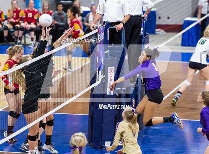 Thumbnail 1 in Eagle Valley vs. Holy Family (CHSAA 4A Playoff) photogallery.