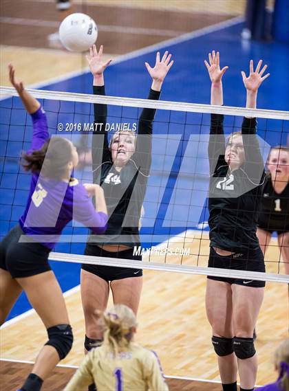 Thumbnail 1 in Eagle Valley vs. Holy Family (CHSAA 4A Playoff) photogallery.