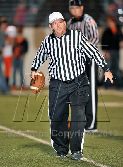 Thumbnail 1 in Gunter vs. Nocona (UIL 2A Division 2 Semifinal Playoff) photogallery.