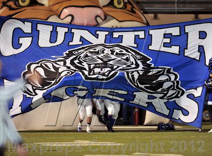 Thumbnail 2 in Gunter vs. Nocona (UIL 2A Division 2 Semifinal Playoff) photogallery.