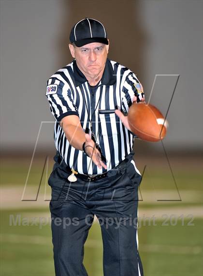 Thumbnail 1 in Gunter vs. Nocona (UIL 2A Division 2 Semifinal Playoff) photogallery.