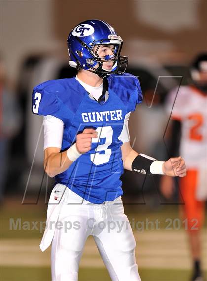 Thumbnail 1 in Gunter vs. Nocona (UIL 2A Division 2 Semifinal Playoff) photogallery.