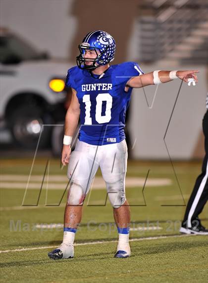 Thumbnail 3 in Gunter vs. Nocona (UIL 2A Division 2 Semifinal Playoff) photogallery.
