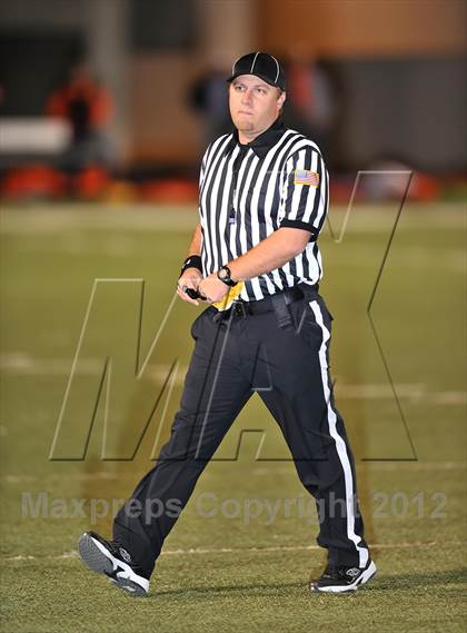 Thumbnail 2 in Gunter vs. Nocona (UIL 2A Division 2 Semifinal Playoff) photogallery.