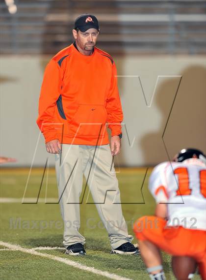 Thumbnail 2 in Gunter vs. Nocona (UIL 2A Division 2 Semifinal Playoff) photogallery.