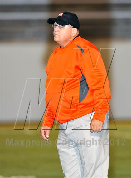 Thumbnail 1 in Gunter vs. Nocona (UIL 2A Division 2 Semifinal Playoff) photogallery.