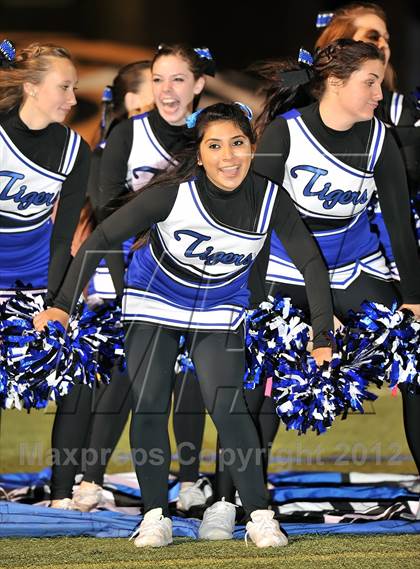 Thumbnail 1 in Gunter vs. Nocona (UIL 2A Division 2 Semifinal Playoff) photogallery.