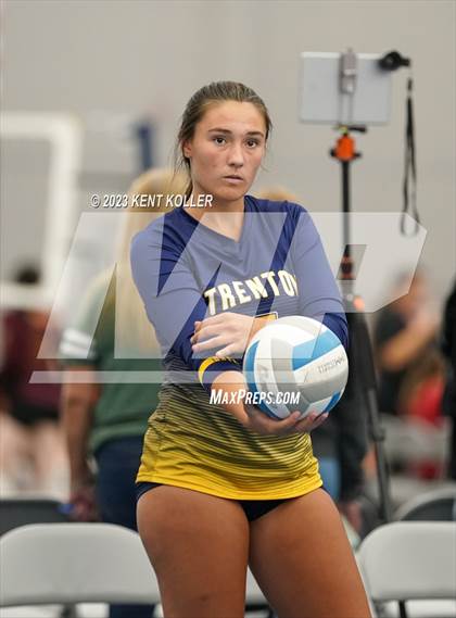 Thumbnail 3 in Brighton vs. Trenton photogallery.