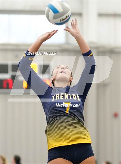 Thumbnail 2 in Brighton vs. Trenton photogallery.