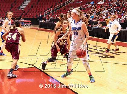 Thumbnail 1 in Valley Christian vs. Winslow  (AIA D3 Quarterfinal) photogallery.