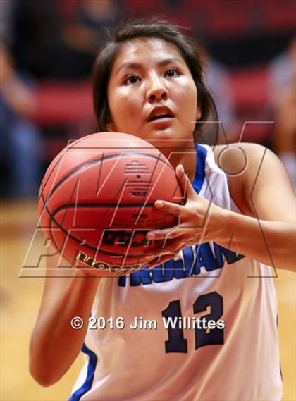 Thumbnail 2 in Valley Christian vs. Winslow  (AIA D3 Quarterfinal) photogallery.