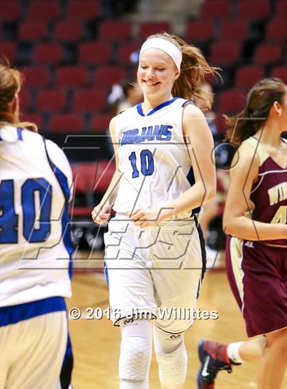 Thumbnail 3 in Valley Christian vs. Winslow  (AIA D3 Quarterfinal) photogallery.