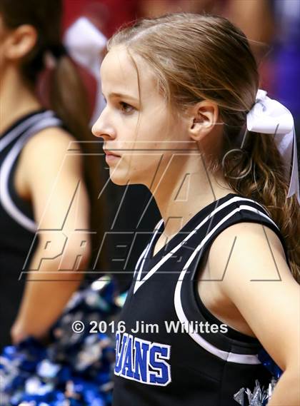 Thumbnail 3 in Valley Christian vs. Winslow  (AIA D3 Quarterfinal) photogallery.