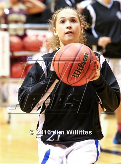 Thumbnail 2 in Valley Christian vs. Winslow  (AIA D3 Quarterfinal) photogallery.