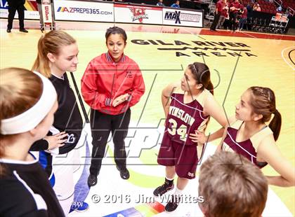 Thumbnail 3 in Valley Christian vs. Winslow  (AIA D3 Quarterfinal) photogallery.