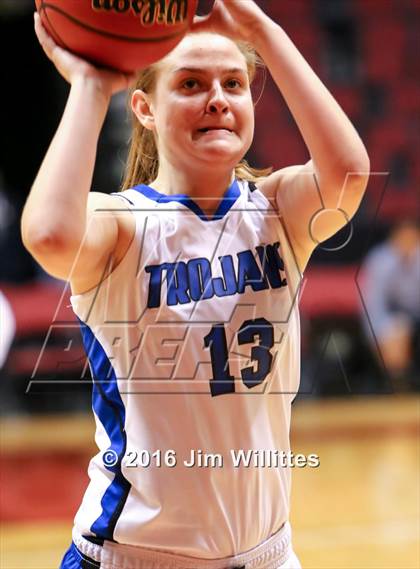 Thumbnail 2 in Valley Christian vs. Winslow  (AIA D3 Quarterfinal) photogallery.