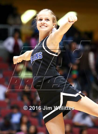 Thumbnail 3 in Valley Christian vs. Winslow  (AIA D3 Quarterfinal) photogallery.