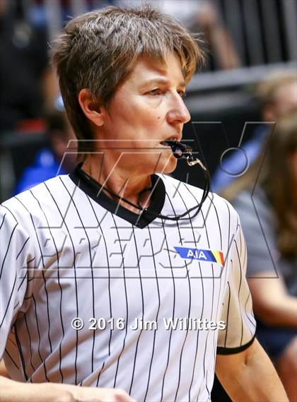 Thumbnail 1 in Valley Christian vs. Winslow  (AIA D3 Quarterfinal) photogallery.